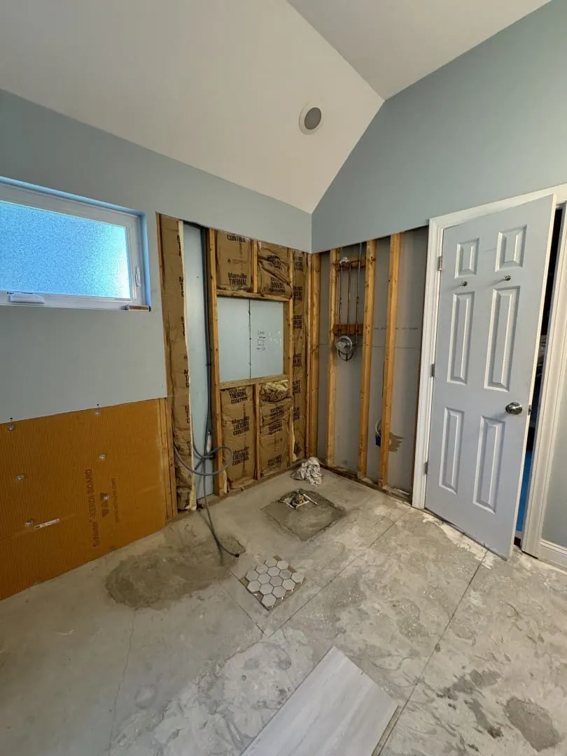 Good Job Solutions – Bathroom before Good Job Solutions - Bathroom before